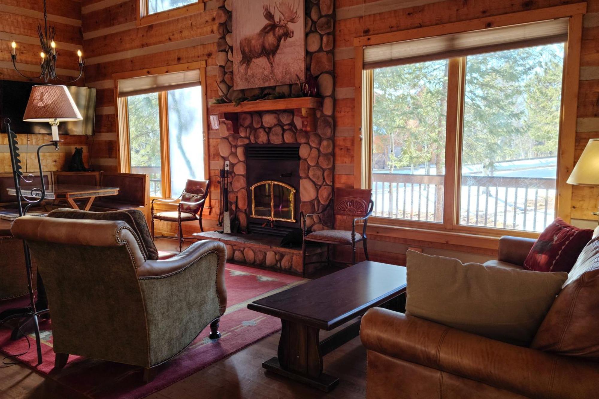 Timber Wolf Woodland Park Exterior foto
