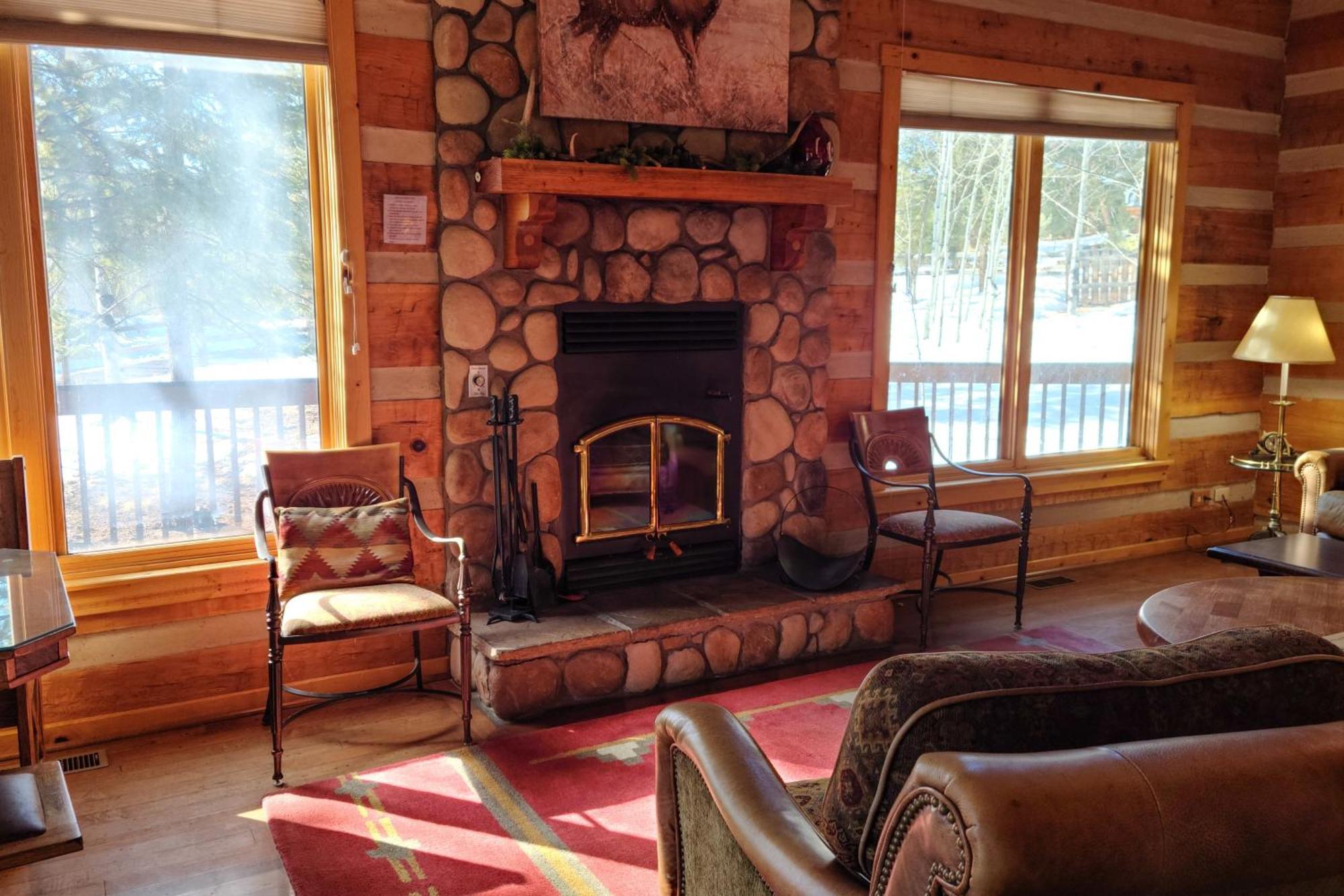Timber Wolf Woodland Park Exterior foto