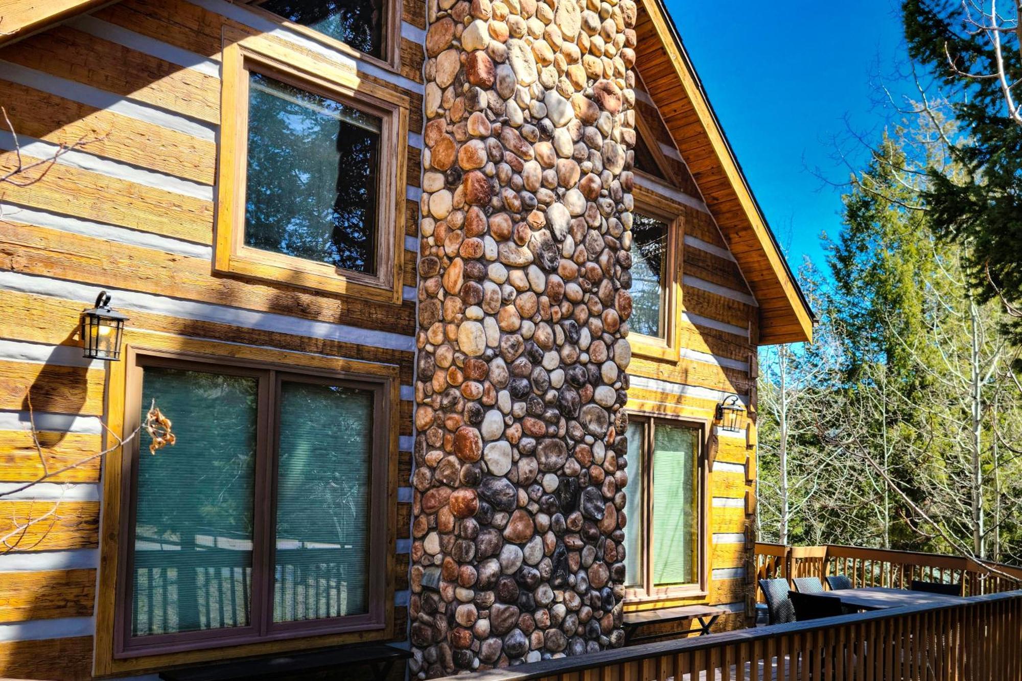 Timber Wolf Woodland Park Exterior foto