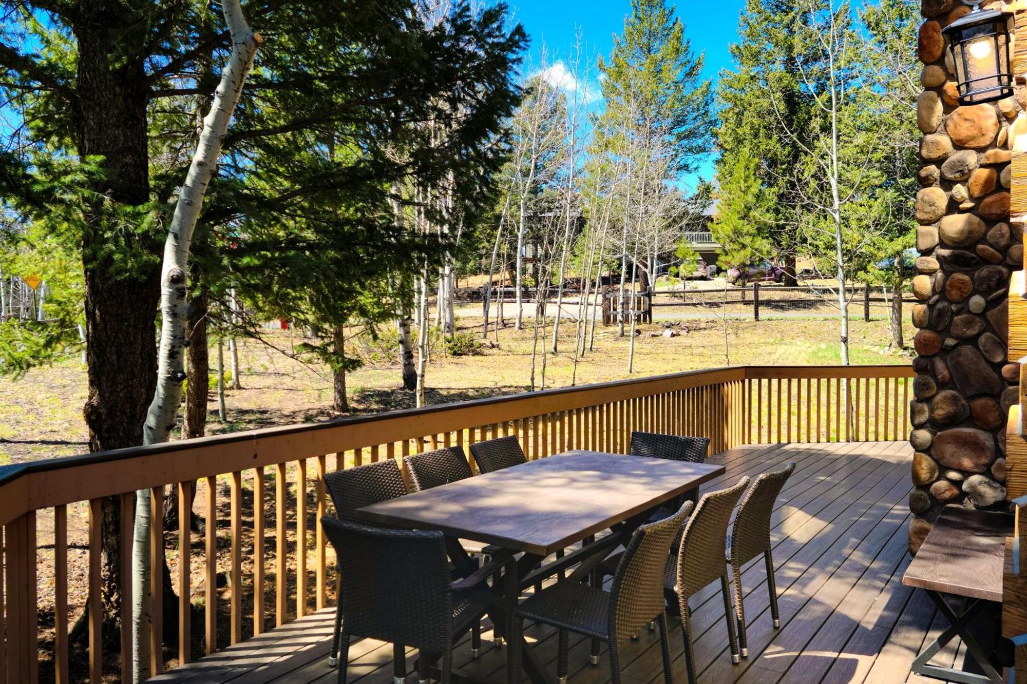 Timber Wolf Woodland Park Exterior foto