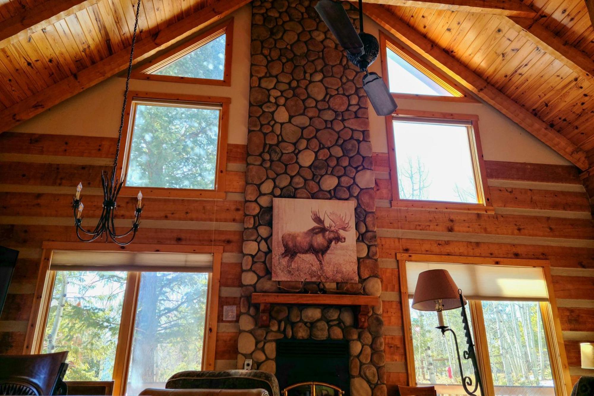 Timber Wolf Woodland Park Exterior foto