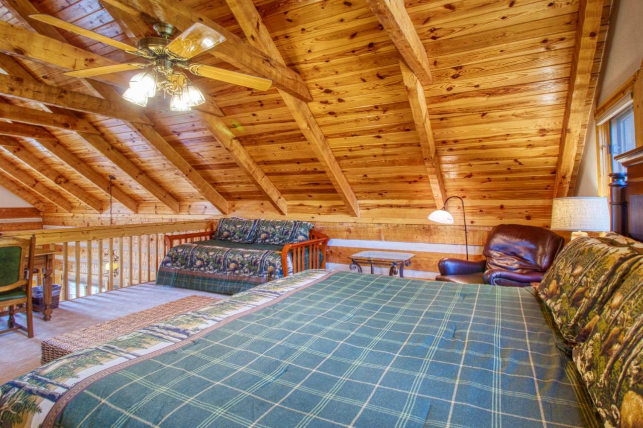 Timber Wolf Woodland Park Exterior foto
