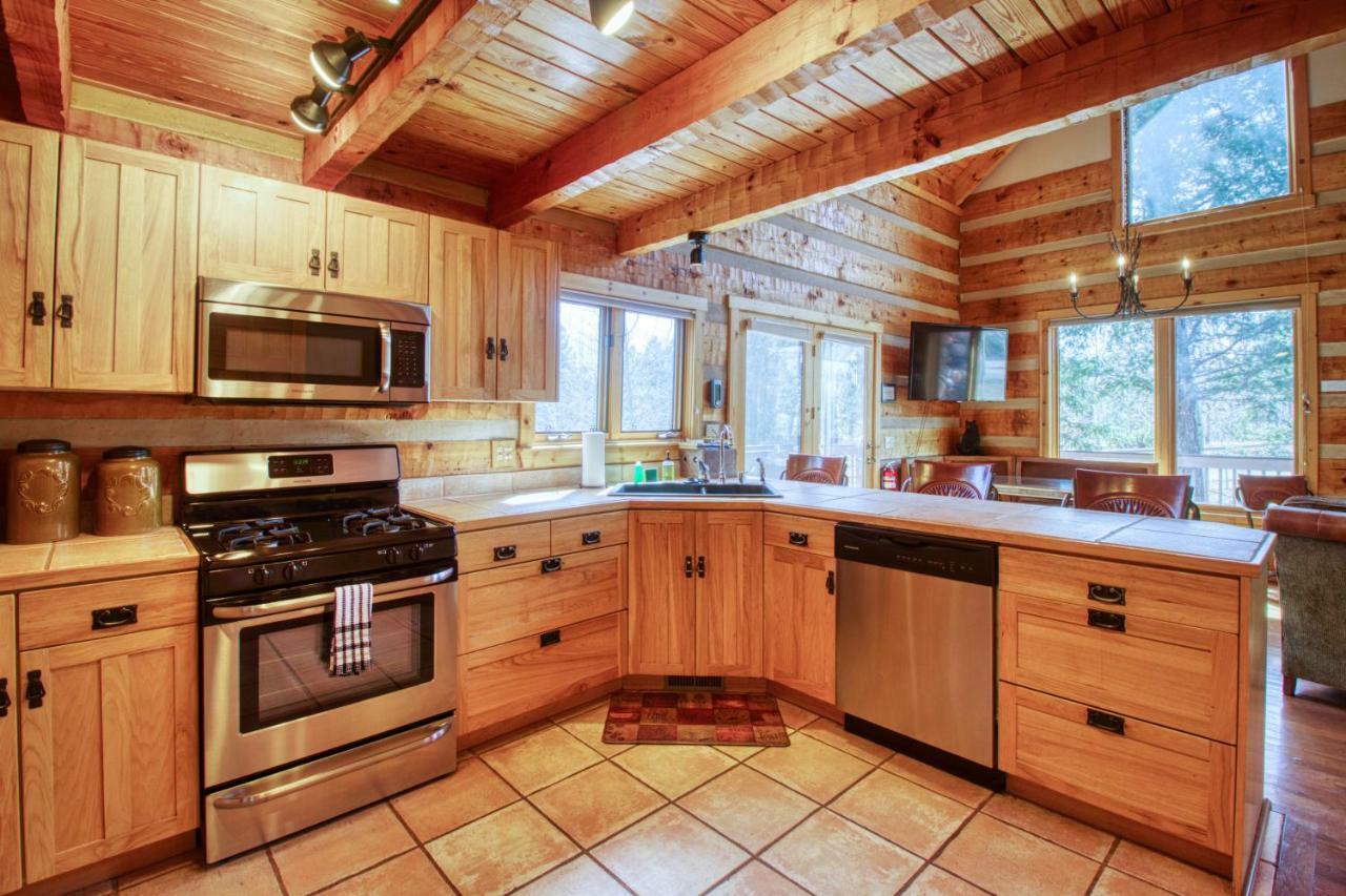 Timber Wolf Woodland Park Exterior foto