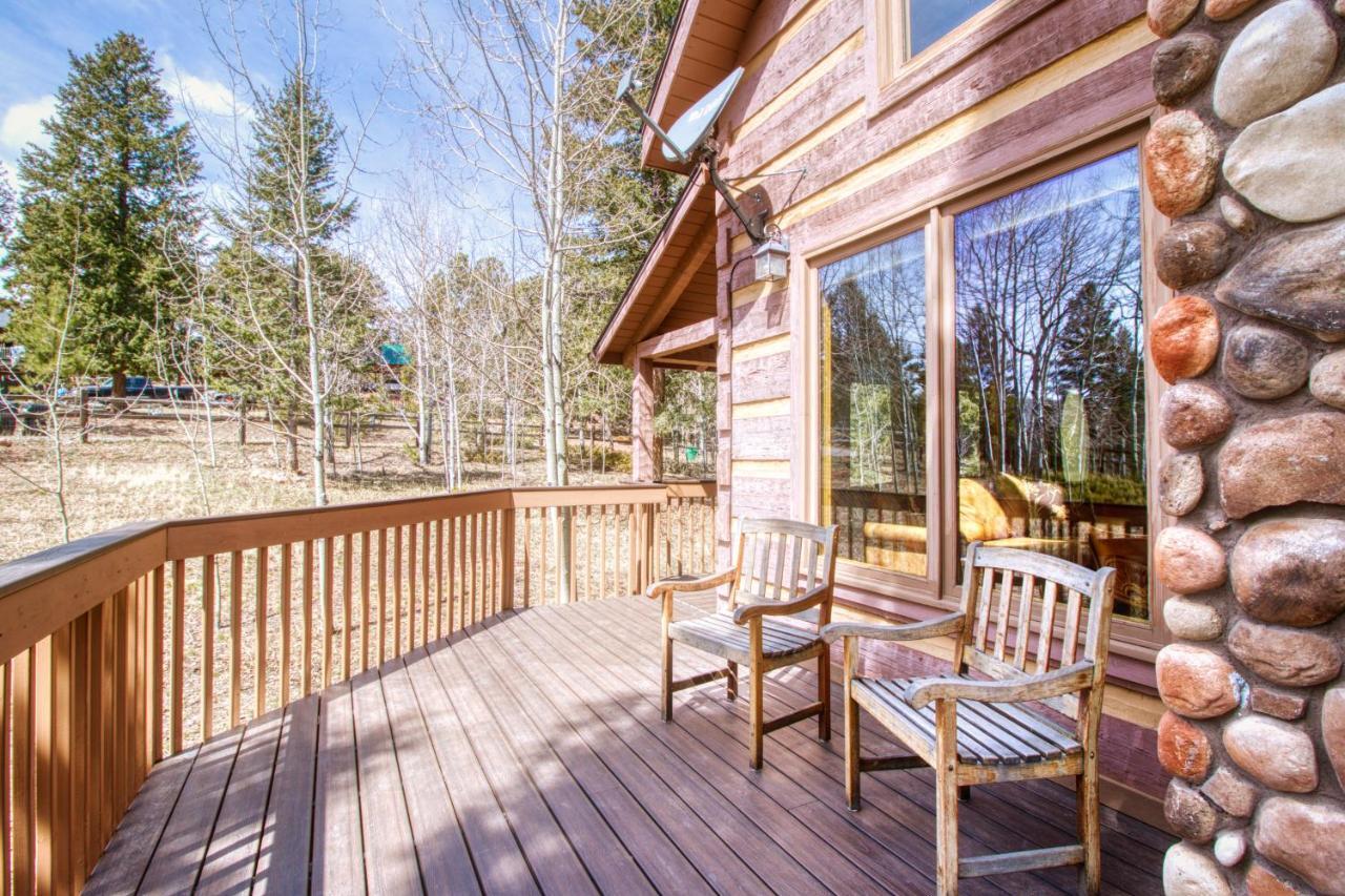 Timber Wolf Woodland Park Exterior foto